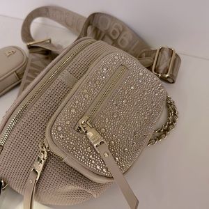 STEVE MADDEN “BMAXIMA” BLUSH MULTI CROSSBODY HANDBAG. BRAND NEW.